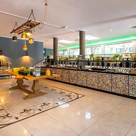 Tinytwice Hotel